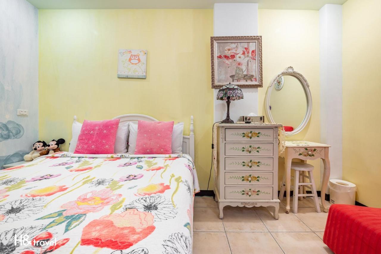 White Cotton Candy Homestay Hualien Exterior foto