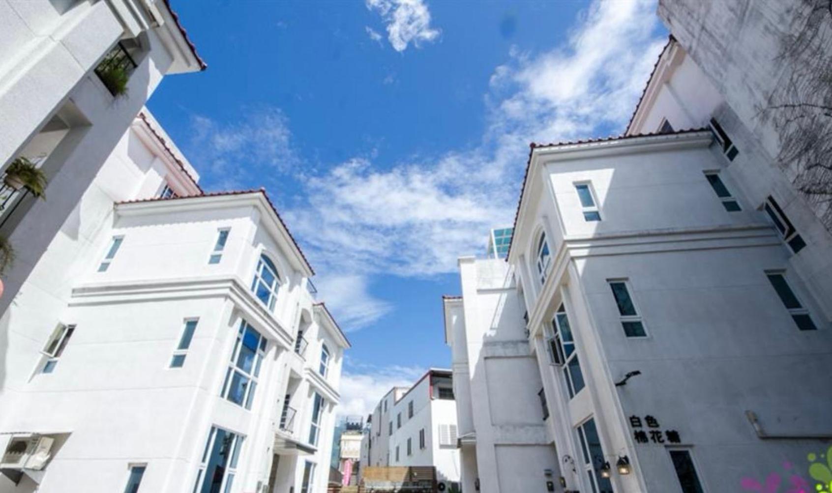 White Cotton Candy Homestay Hualien Exterior foto