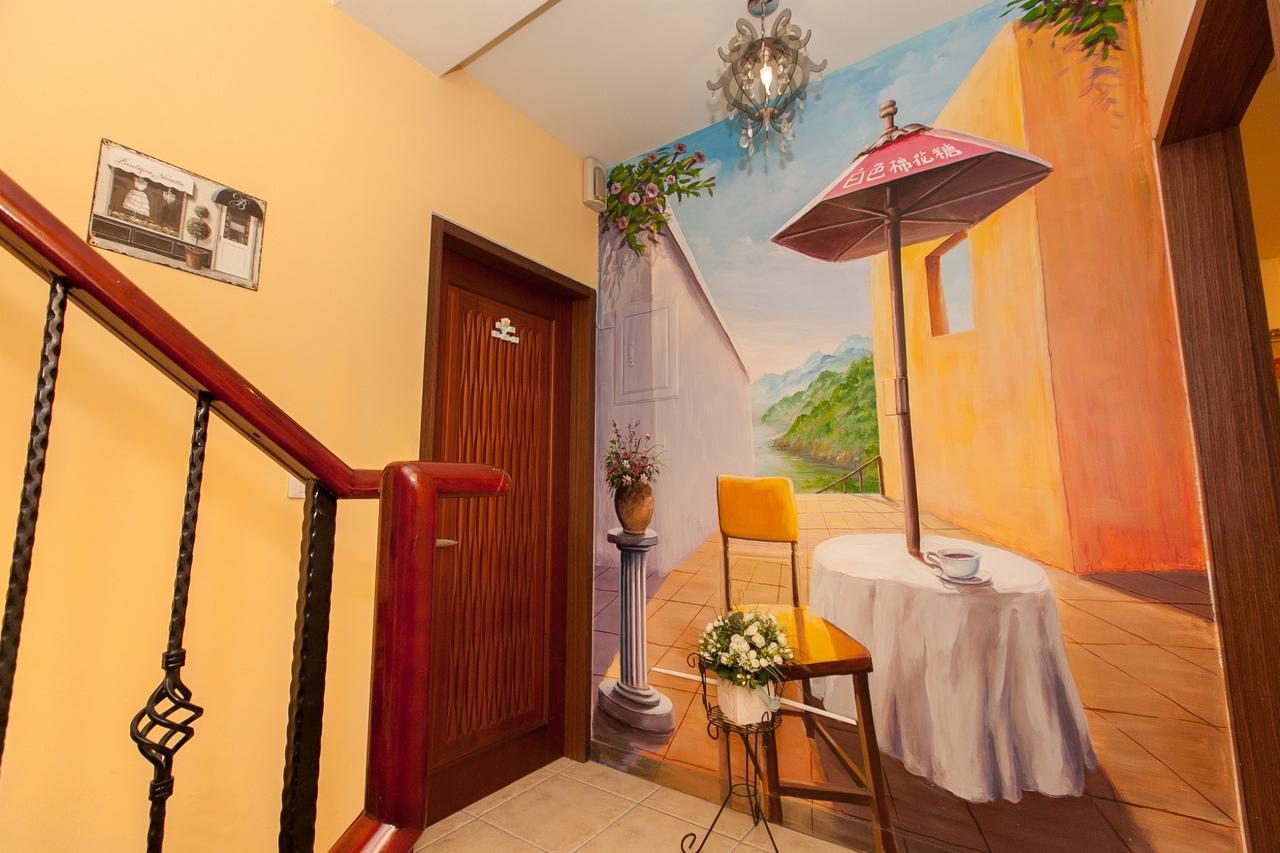 White Cotton Candy Homestay Hualien Exterior foto